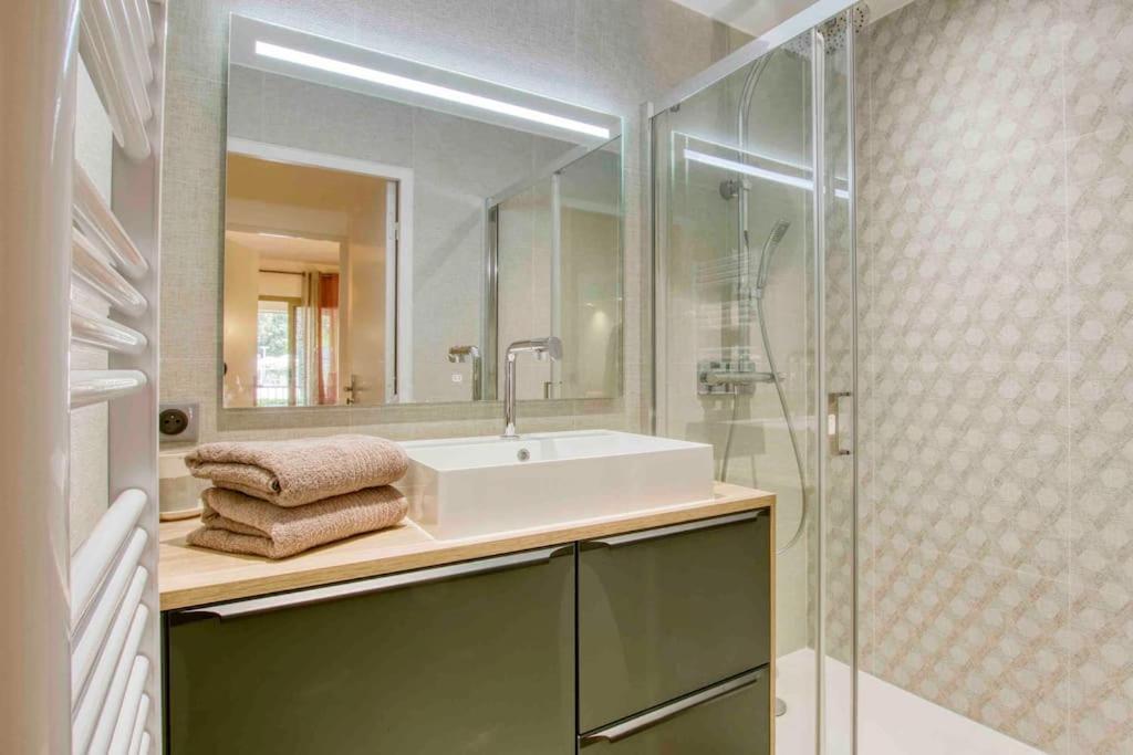 Appartement Piscine Tennis Acces Prive Plage Joia Sanary-sur-Mer Buitenkant foto